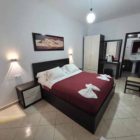 Haris Hotel Vlore Exterior photo