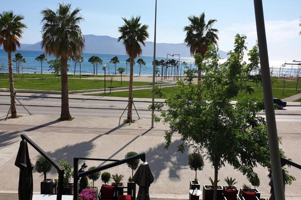 Haris Hotel Vlore Exterior photo