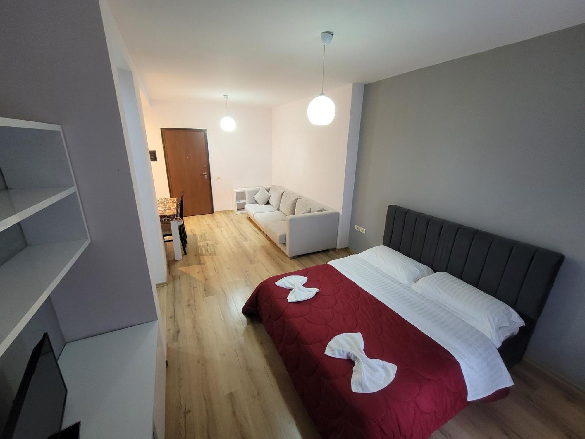 Haris Hotel Vlore Exterior photo