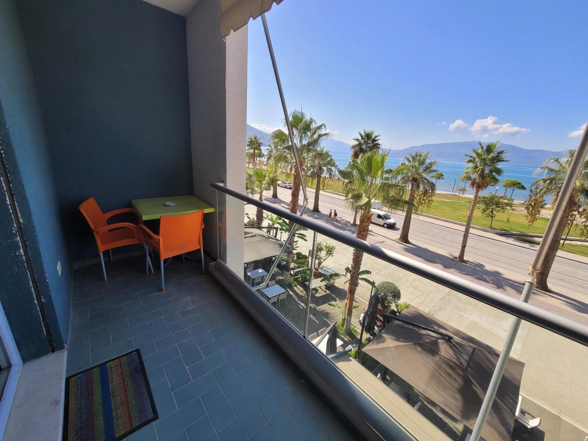 Haris Hotel Vlore Exterior photo