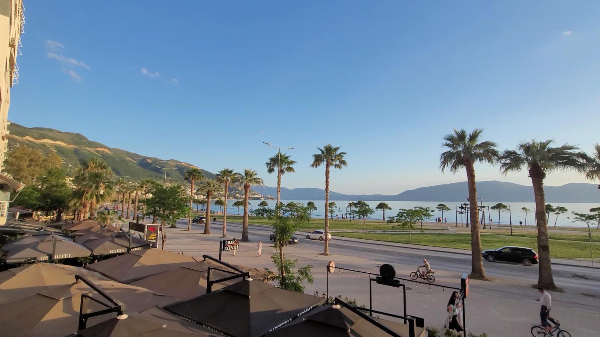 Haris Hotel Vlore Exterior photo