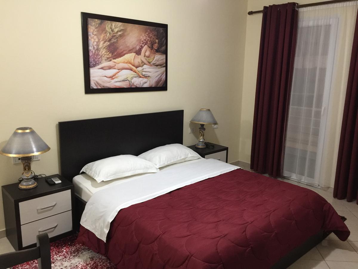 Haris Hotel Vlore Exterior photo